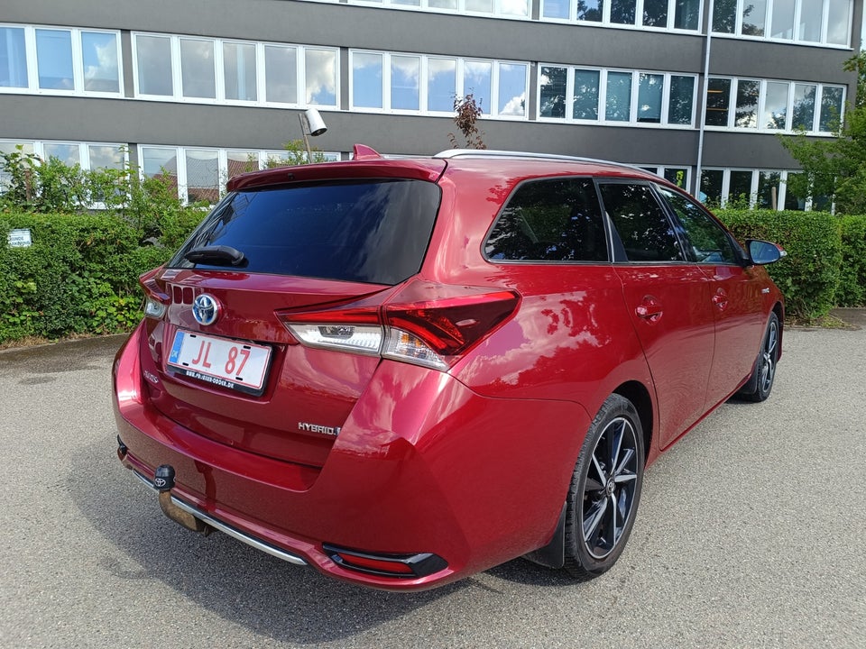 Toyota Auris 1,8 Hybrid H2 Style Touring Sports CVT 5d