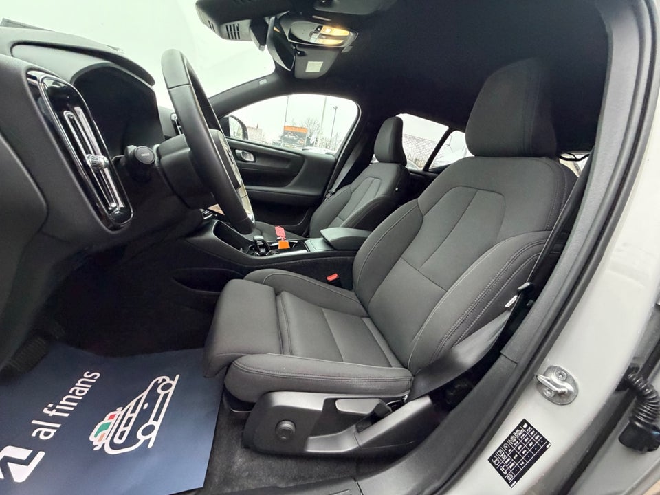 Volvo XC40 ReCharge Extended Range Core 5d