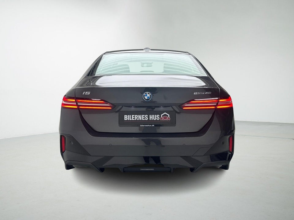 BMW i5 eDrive40 M-Sport 4d
