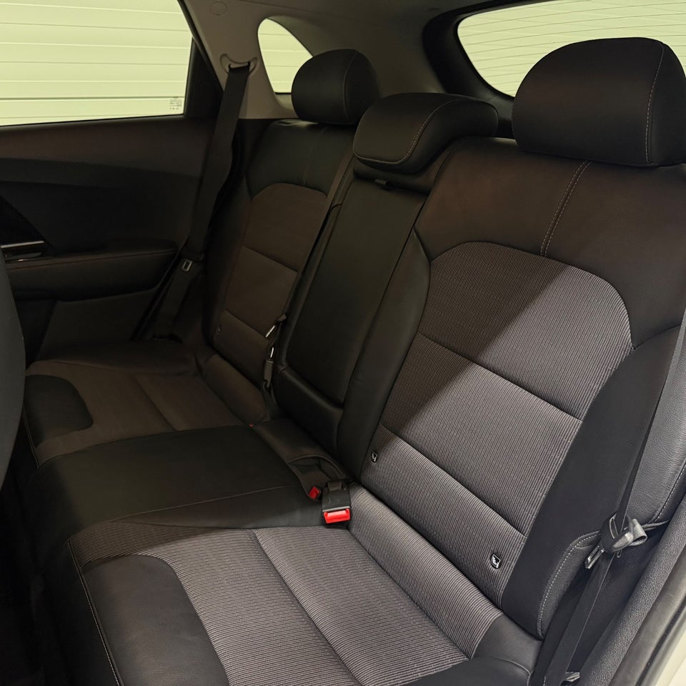 Kia Niro 1,6 HEV Advance DCT 5d