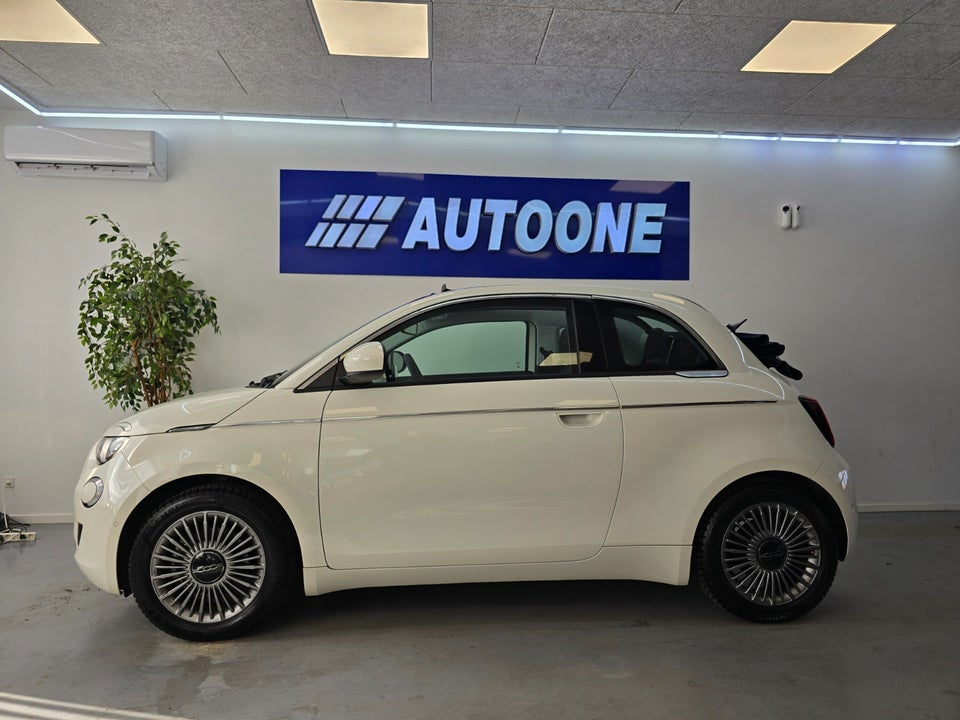 Fiat 500e 42 Icon Cabrio 2d