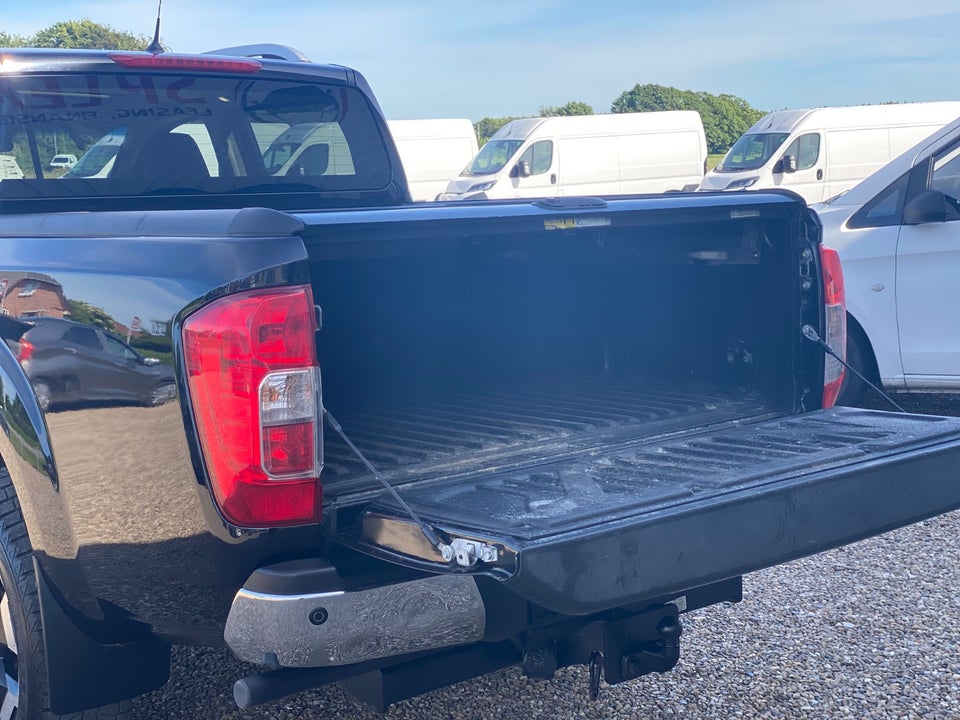 Nissan Navara 2,3 dCi 190 Db.Kab Tekna aut. 4d