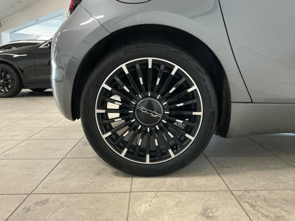 Fiat 500e 42 Icon Sky 3+1 4d