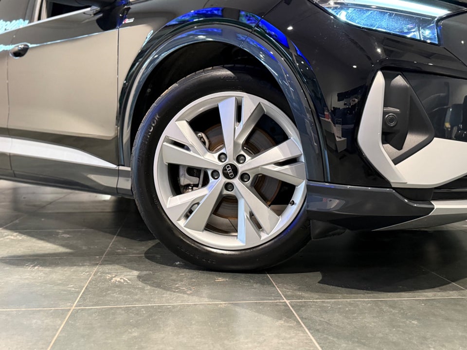 Audi Q4 e-tron 45 S-line 5d