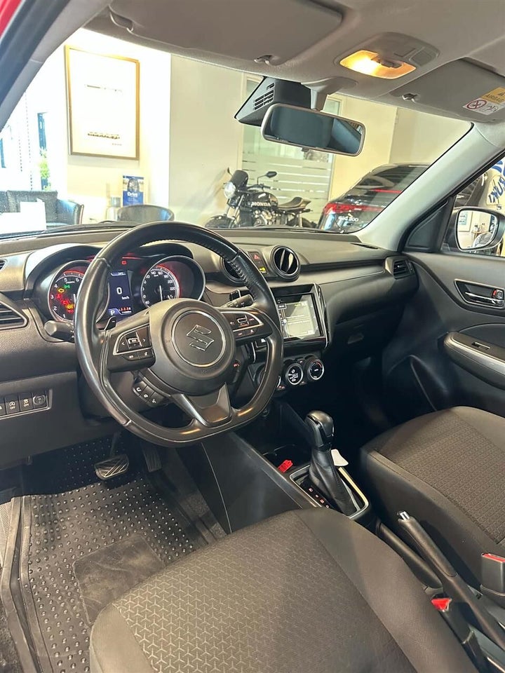 Suzuki Swift 1,2 mHybrid Exclusive CVT 5d
