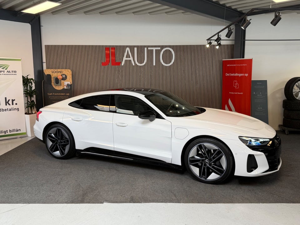 Audi e-tron GT quattro 4d