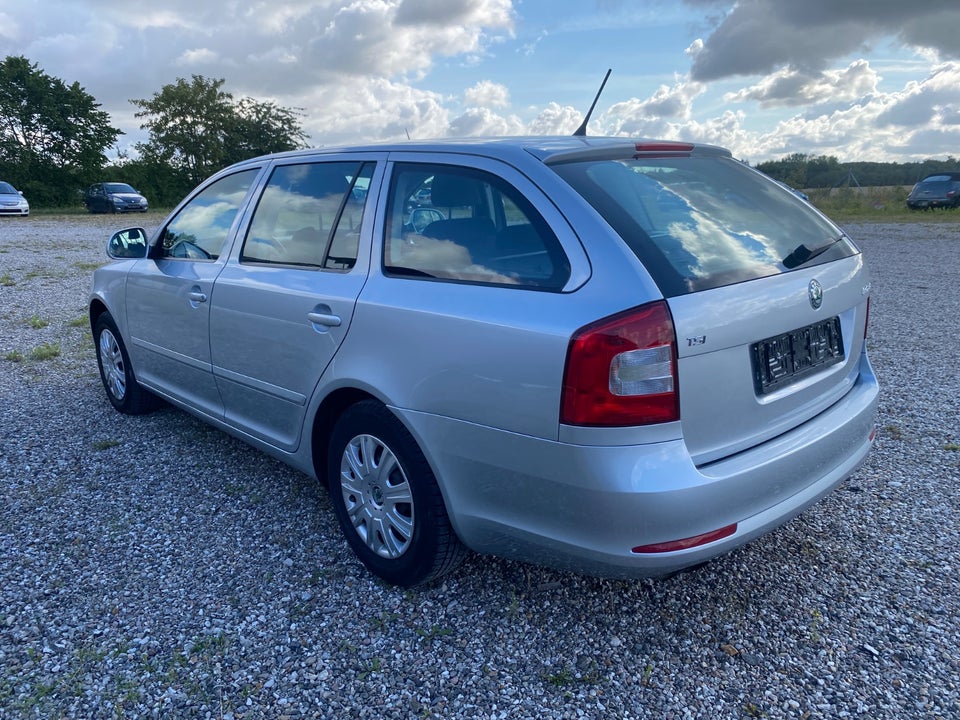Skoda Octavia 1,4 TSi 122 Ambiente Combi 5d