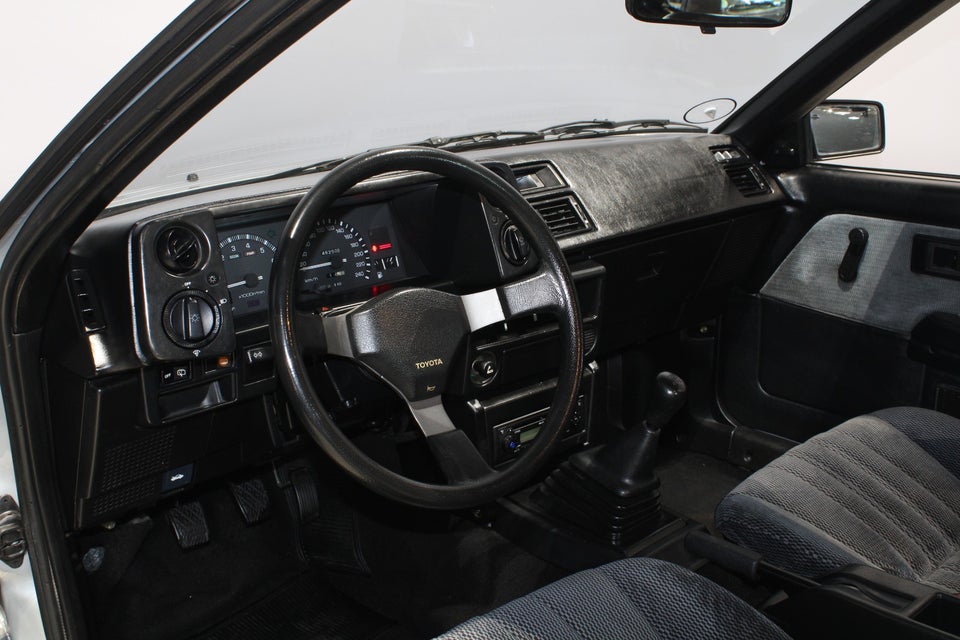 Toyota Corolla 1,6 GT Coupé 3d