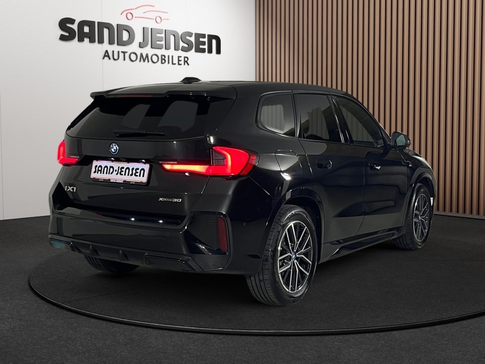 BMW iX1 xDrive30 M-Sport 5d
