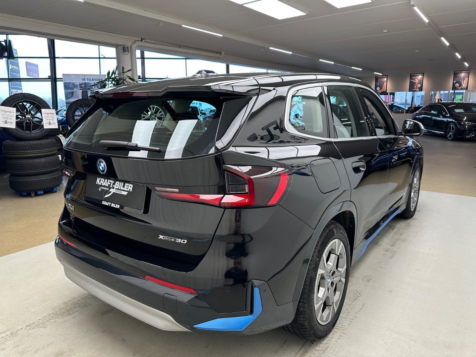 BMW iX1 xDrive30 X-Line 5d