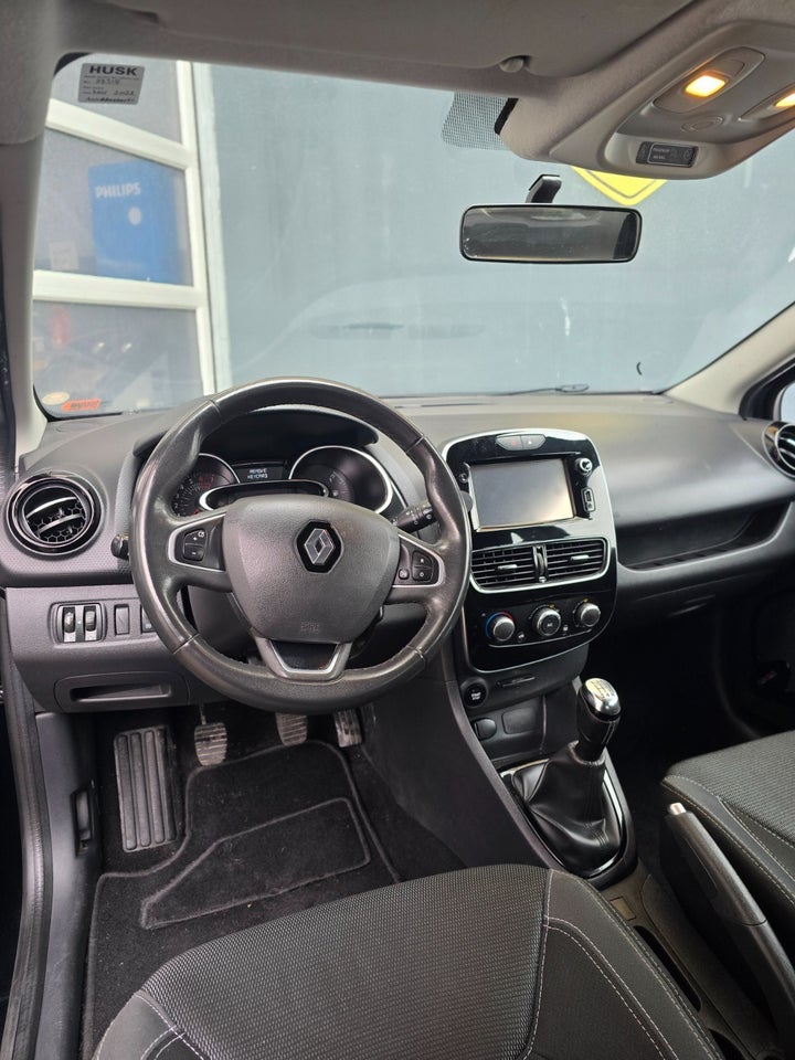 Renault Clio IV 0,9 TCe 90 Expression Sport Tourer 5d