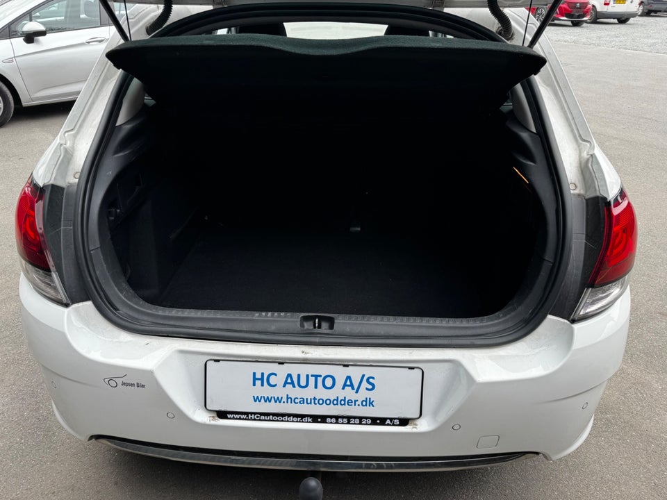 Citroën C4 1,6 BlueHDi 120 Millesime 5d