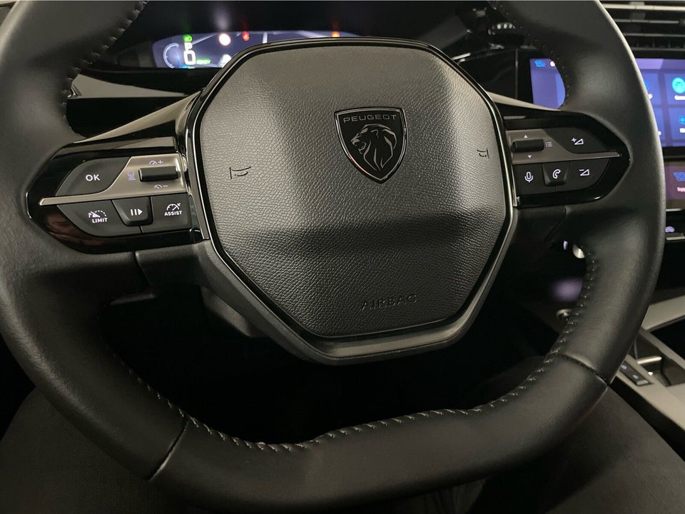 Peugeot 308 1,6 Hybrid First Selection EAT8 5d