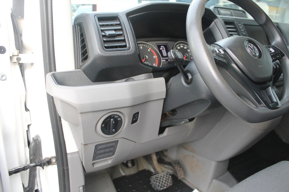 VW Crafter 35 2,0 TDi 177 Kassevogn L3H2 aut.