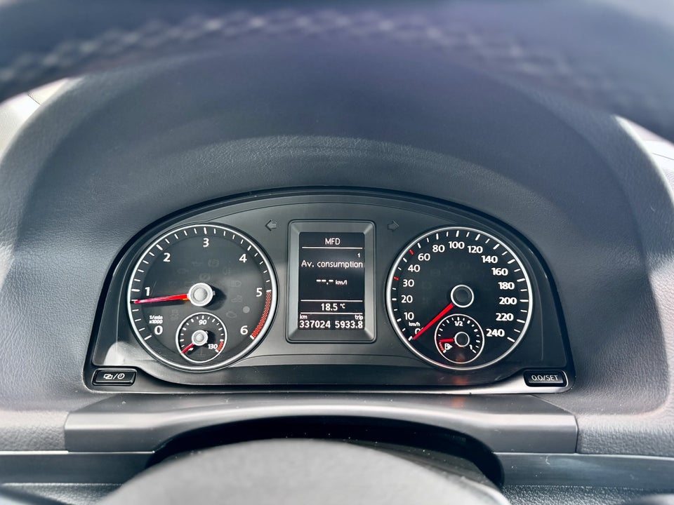 VW Touran 1,6 TDi 105 Comfortline BMT 7prs 5d