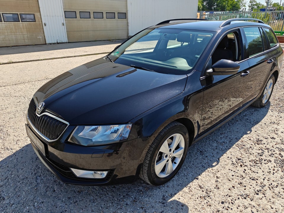 Skoda Octavia 1,6 TDi 105 Ambition Combi 5d