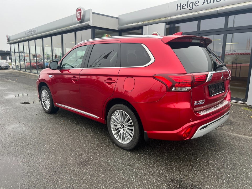 Mitsubishi Outlander 2,4 PHEV Intense CVT 4WD 5d