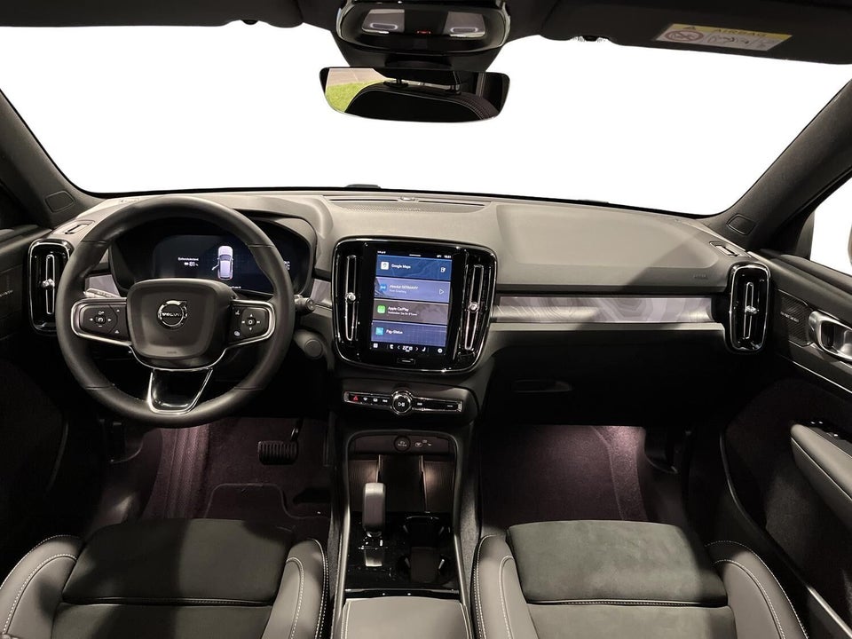 Volvo EX40 Extended Range Plus 5d