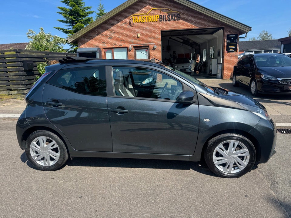 Toyota Aygo 1,0 VVT-i x-sky 5d
