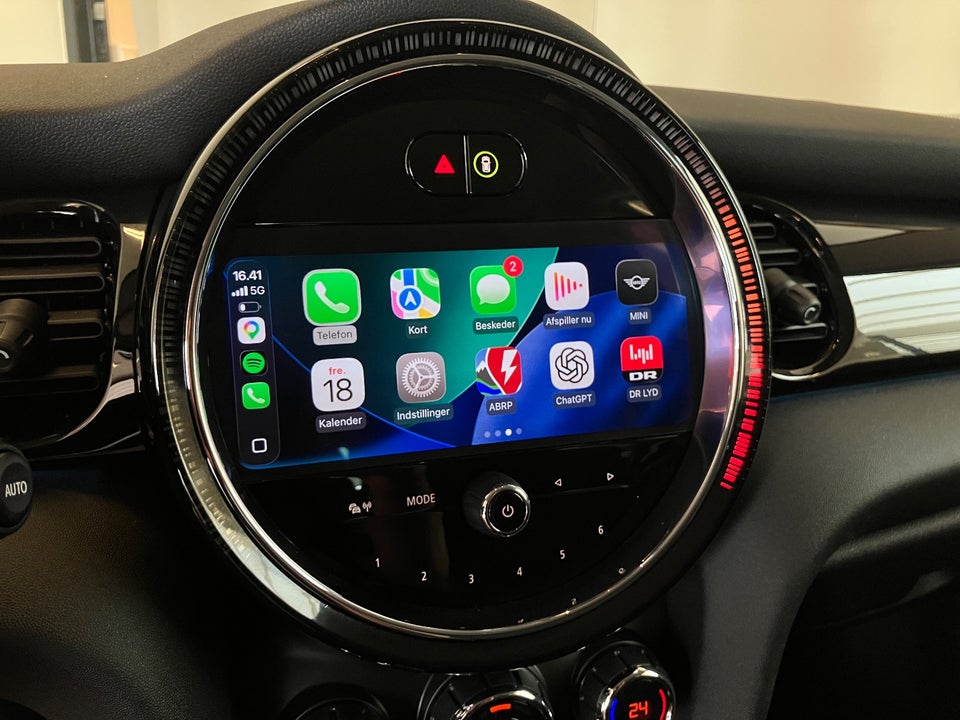 MINI Cooper SE Classic Trim 3d