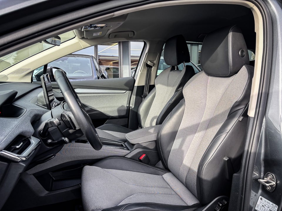 Skoda Enyaq 60 iV Loft 5d