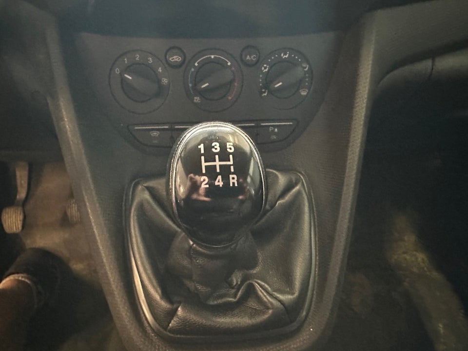 Ford Transit Connect 1,6 TDCi 95 Ambiente kort 5d