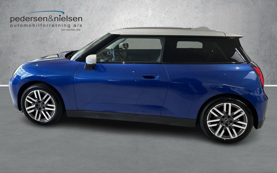 MINI Cooper SE Favoured Trim M 3d