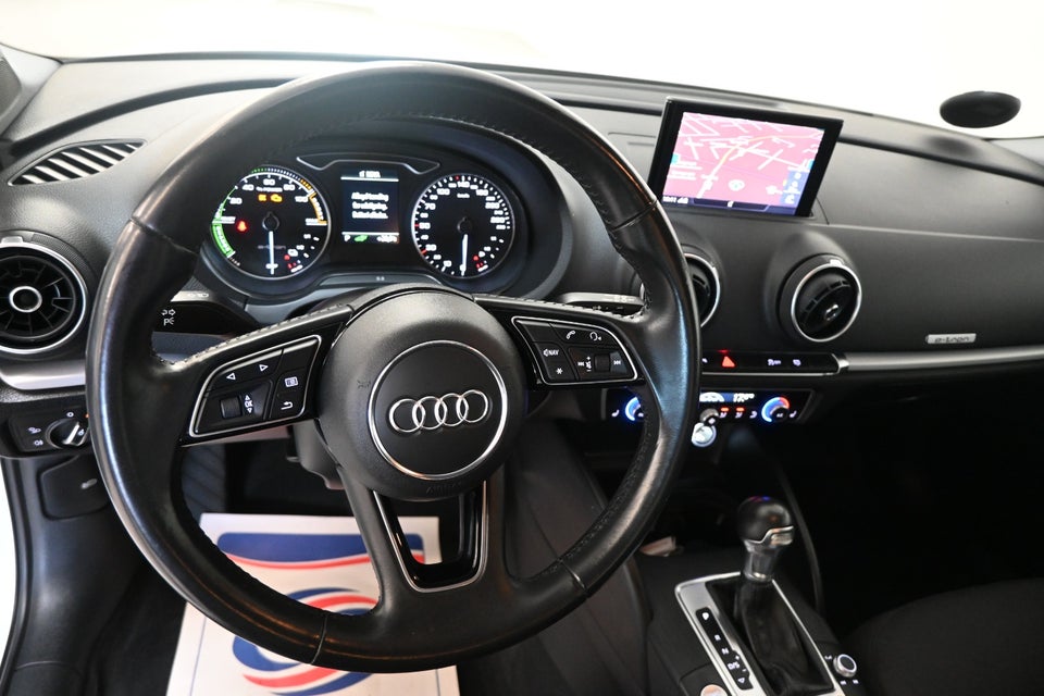 Audi A3 1,4 e-tron Sportback S-tr. 5d