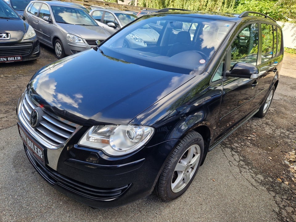 VW Touran 2,0 TDi 140 Trendline 7prs 5d