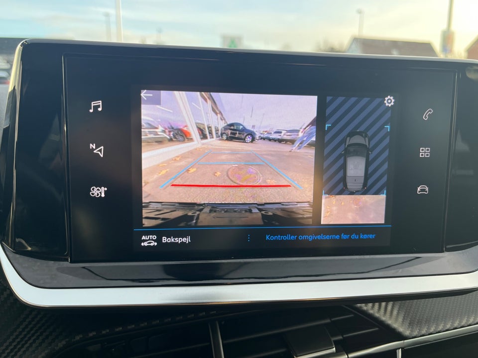 Peugeot 208 1,2 PureTech 100 Black Selection EAT8 5d