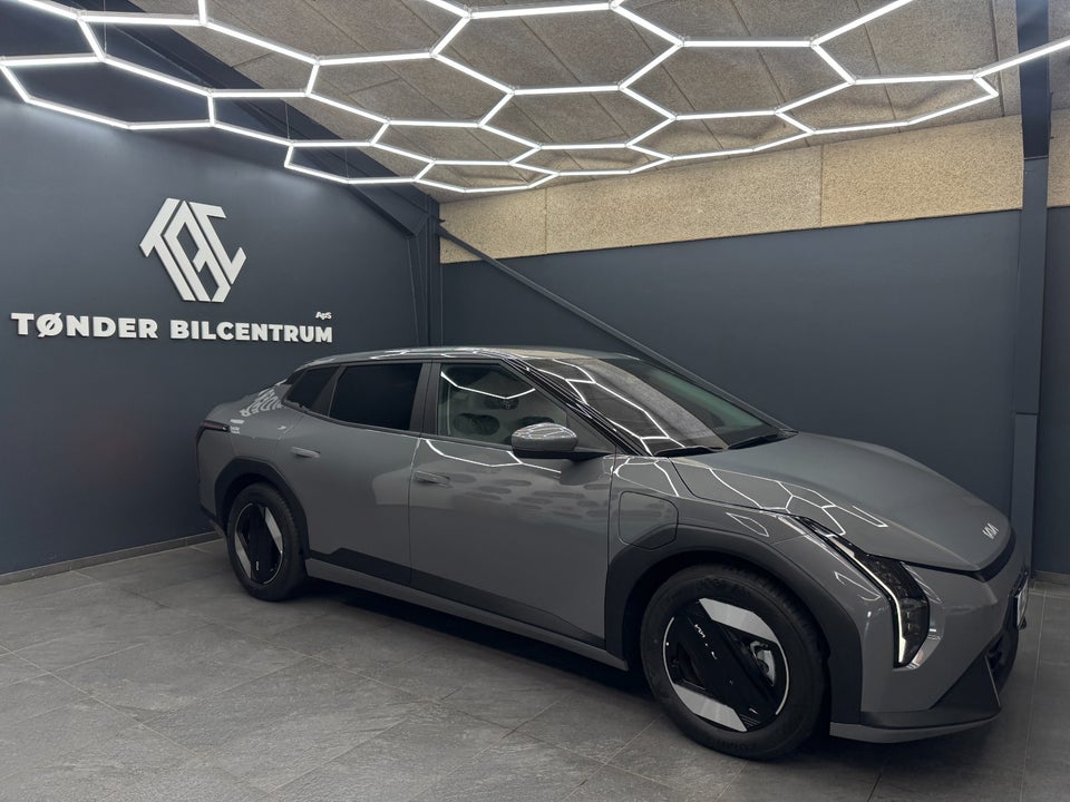 Kia EV4 81 Long Range Upgrade Fastback 4d