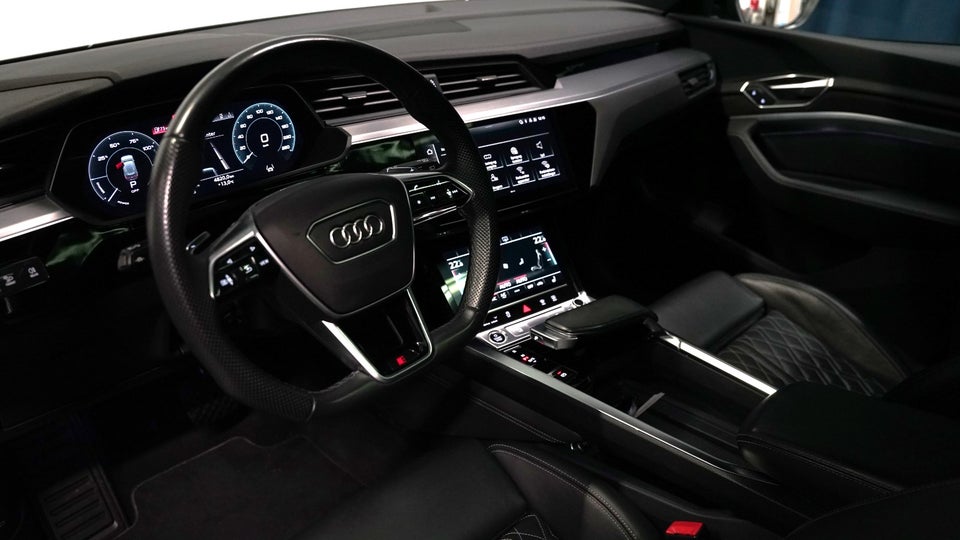 Audi e-tron 55 S-line quattro 5d