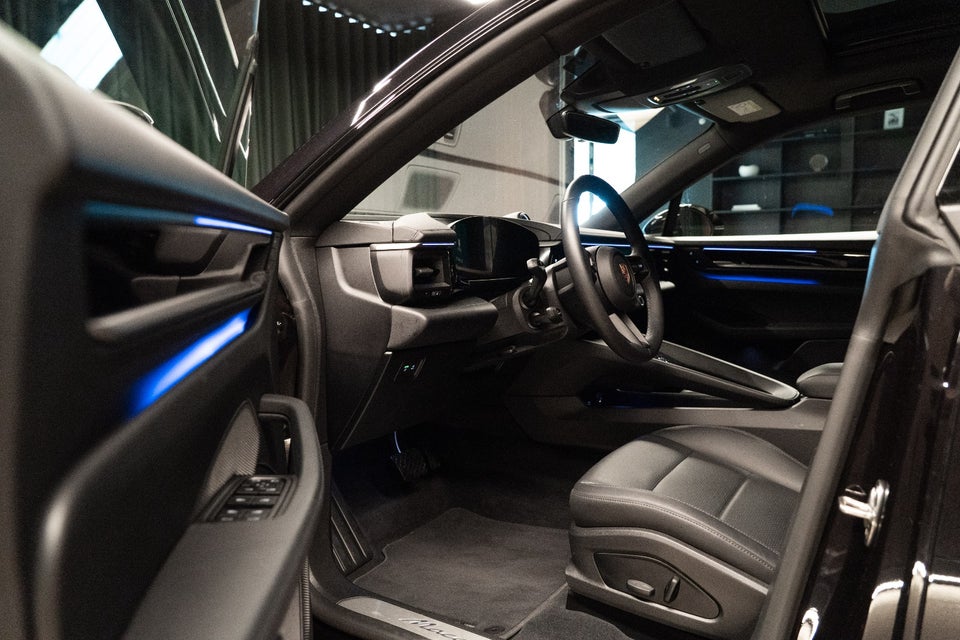 Porsche Macan 4 5d