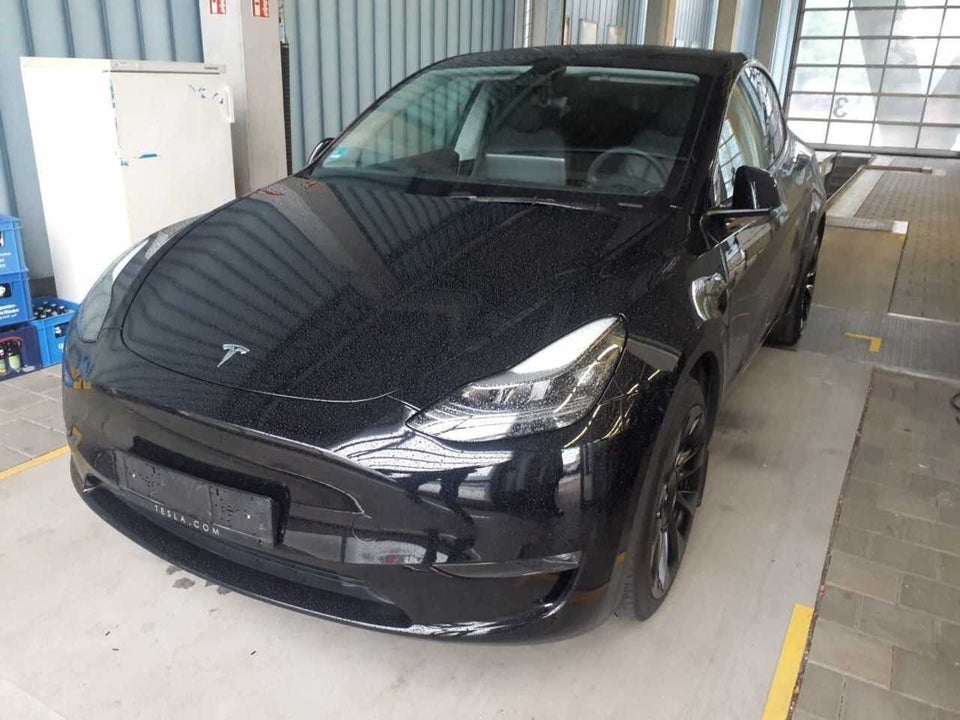 Tesla Model Y Long Range AWD 5d
