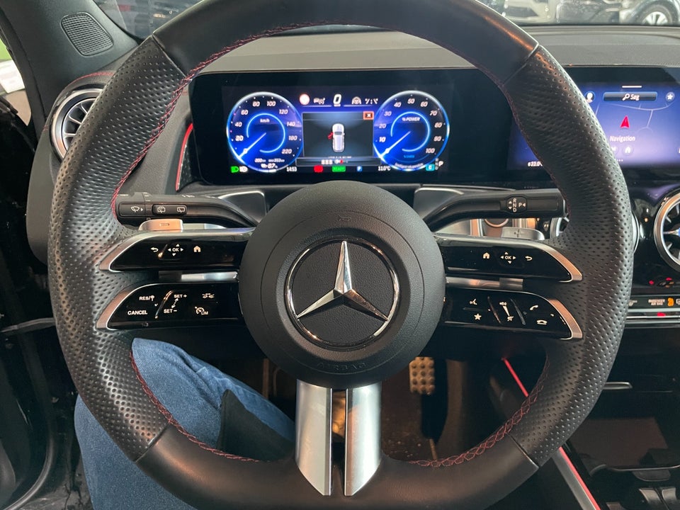 Mercedes EQB250+ AMG Line 5d