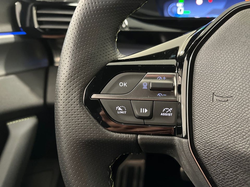 Peugeot e-408 58 GT 5d