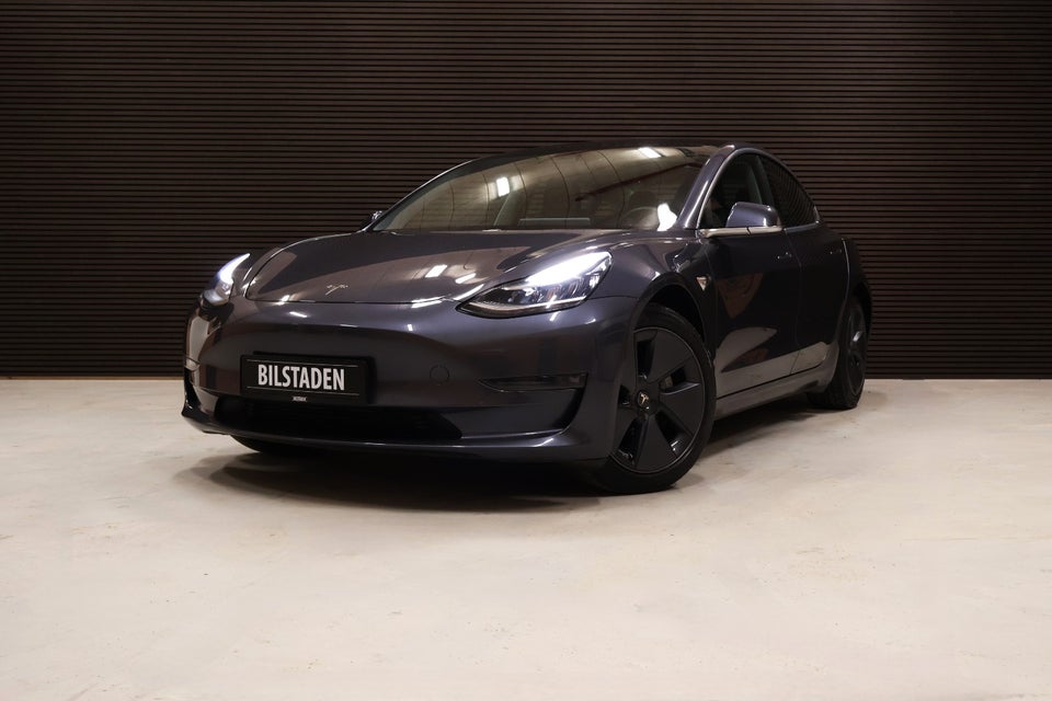 Tesla Model 3 Long Range AWD 4d