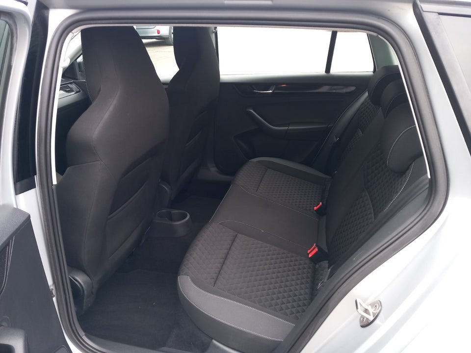 Skoda Rapid 1,0 TSi 95 Ambition Spaceback 5d