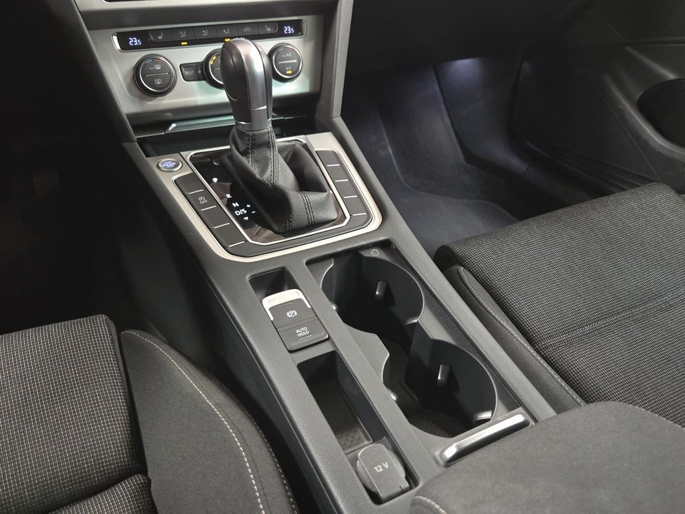 VW Passat 1,8 TSi 180 Comfortline Premium DSG 4d