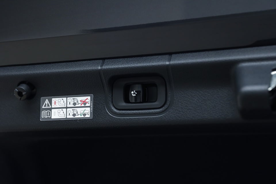 Mercedes EQE350 AMG Line 4d