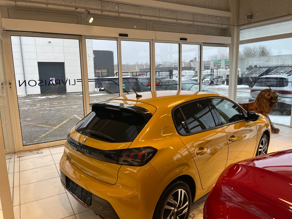 Peugeot 208 1,2 PureTech 100 Allure EAT8 5d