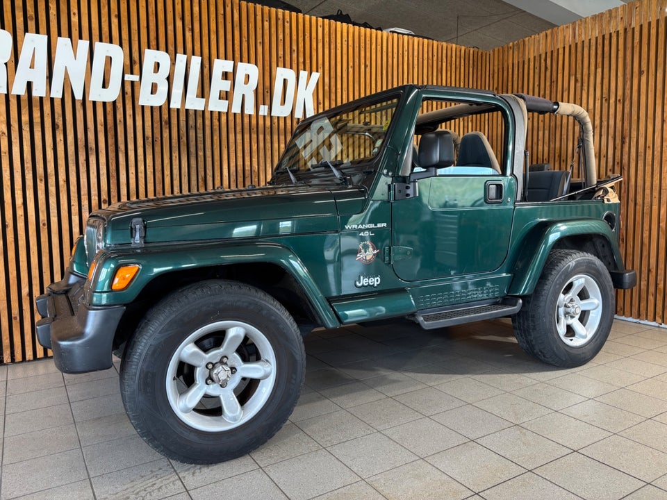 Jeep Wrangler 4,0 Sahara aut. 3d