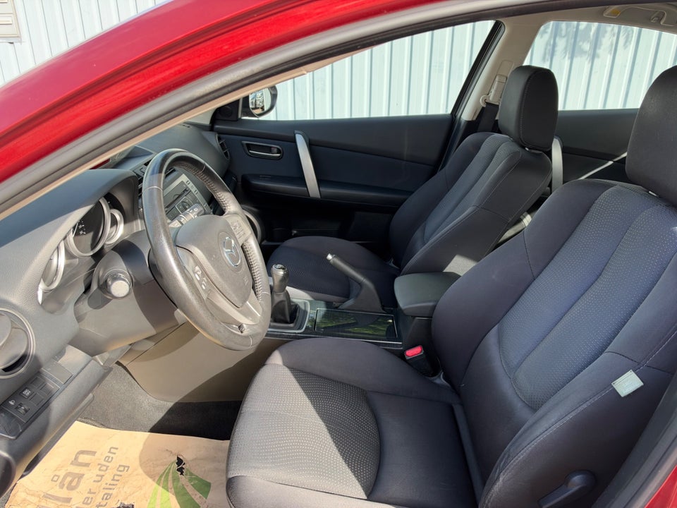 Mazda 6 2,0 Advance 4d