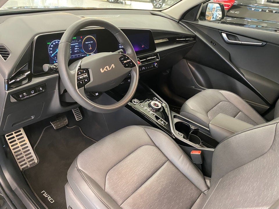Kia Niro 64 EV Upgrade 5d
