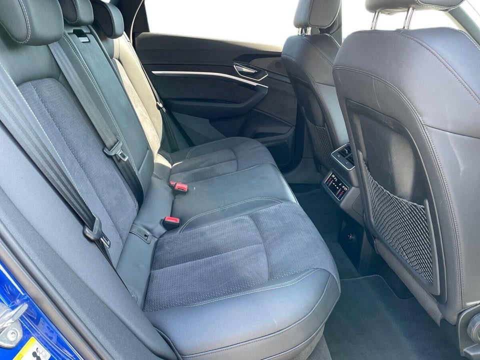 Audi Q8 e-tron 55 S-line quattro 5d