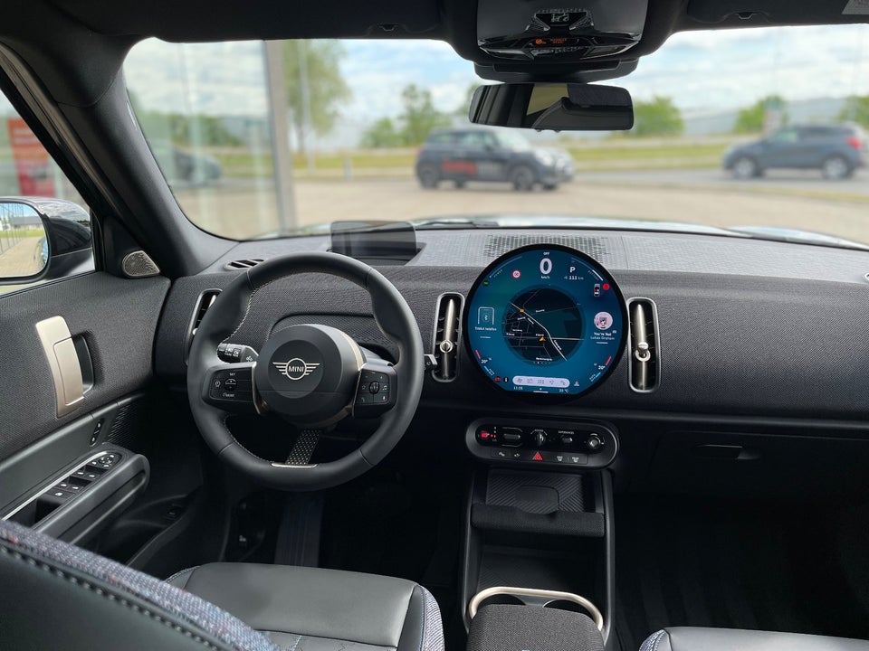 MINI Countryman SE Favoured Trim L ALL4 5d