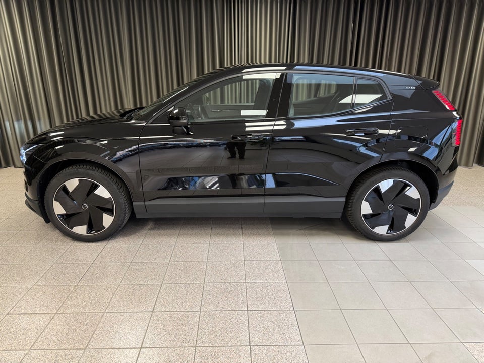 Volvo EX30 Extended Range Plus 5d