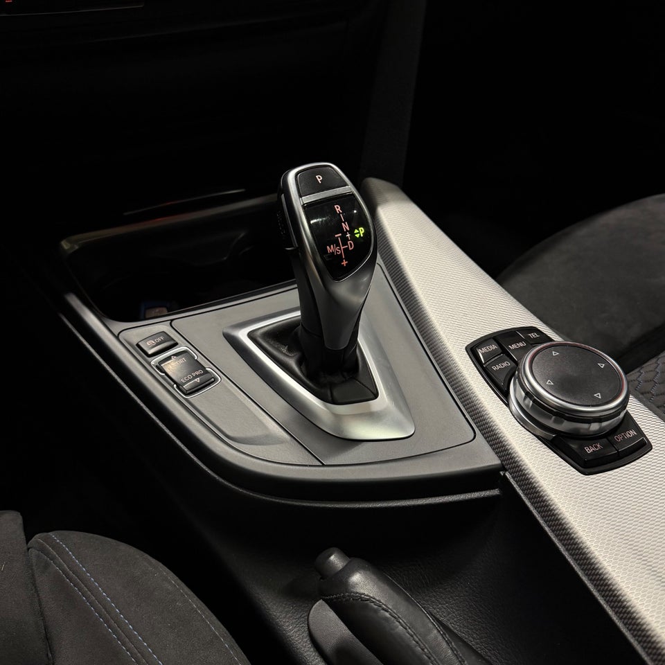 BMW 330d 3,0 aut. 4d