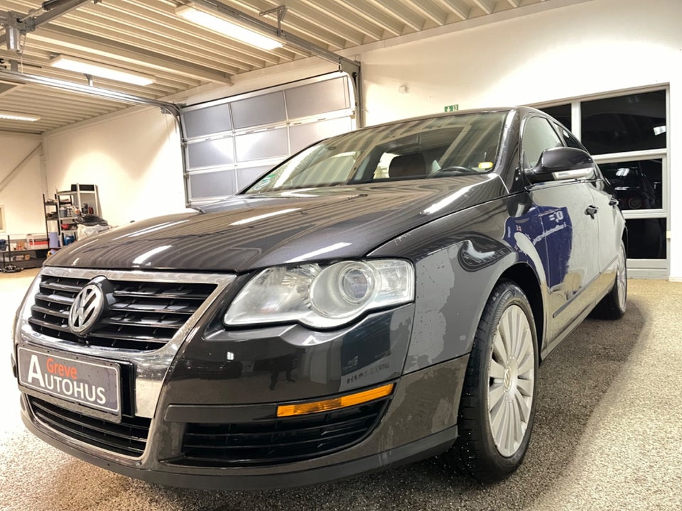 VW Passat 2,0 FSi Comfortline 4d