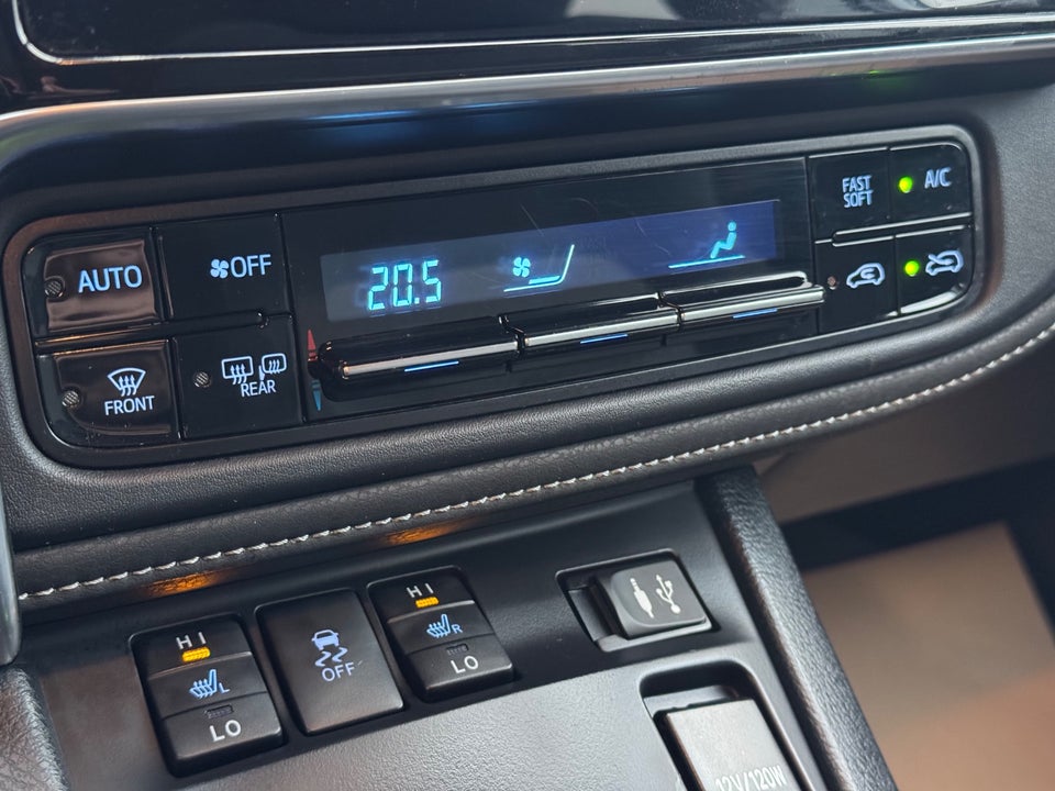 Toyota Auris 1,8 Hybrid H2 Style Touring Sports CVT 5d